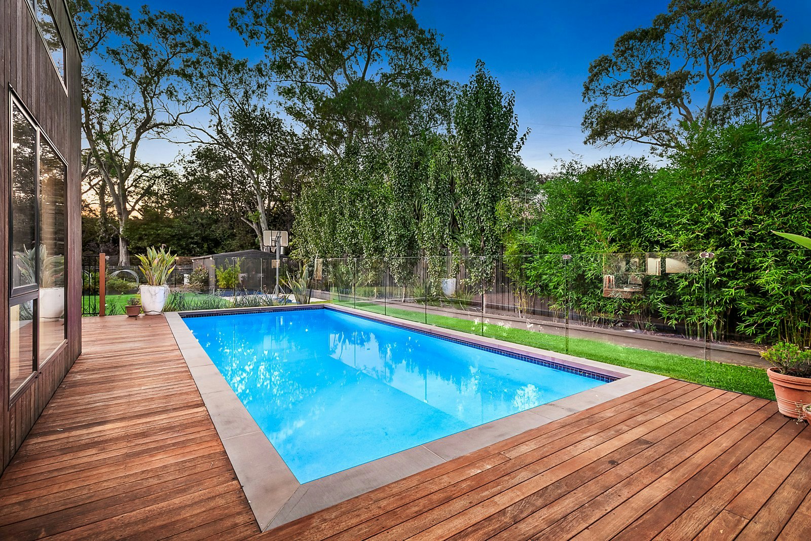 98 Ashburn Grove, Ashburton, VIC