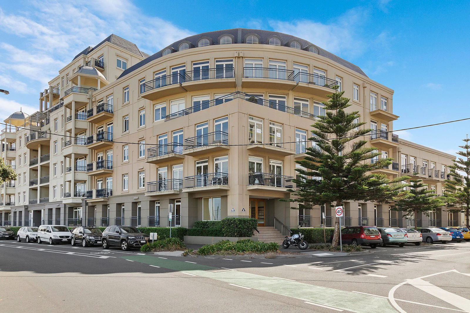 102/88 Beach Street, Port Melbourne, VIC