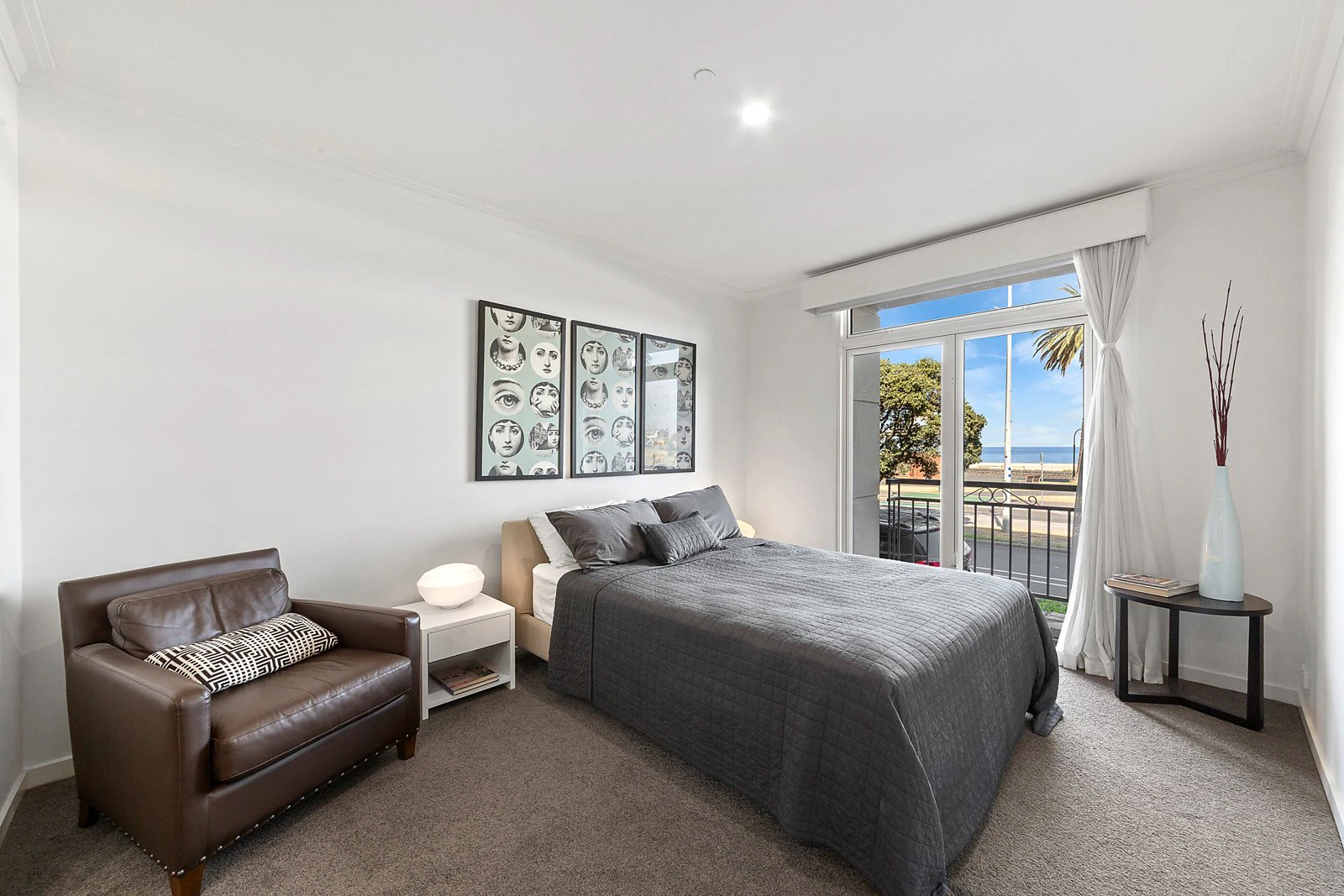 102/88 Beach Street, Port Melbourne, VIC