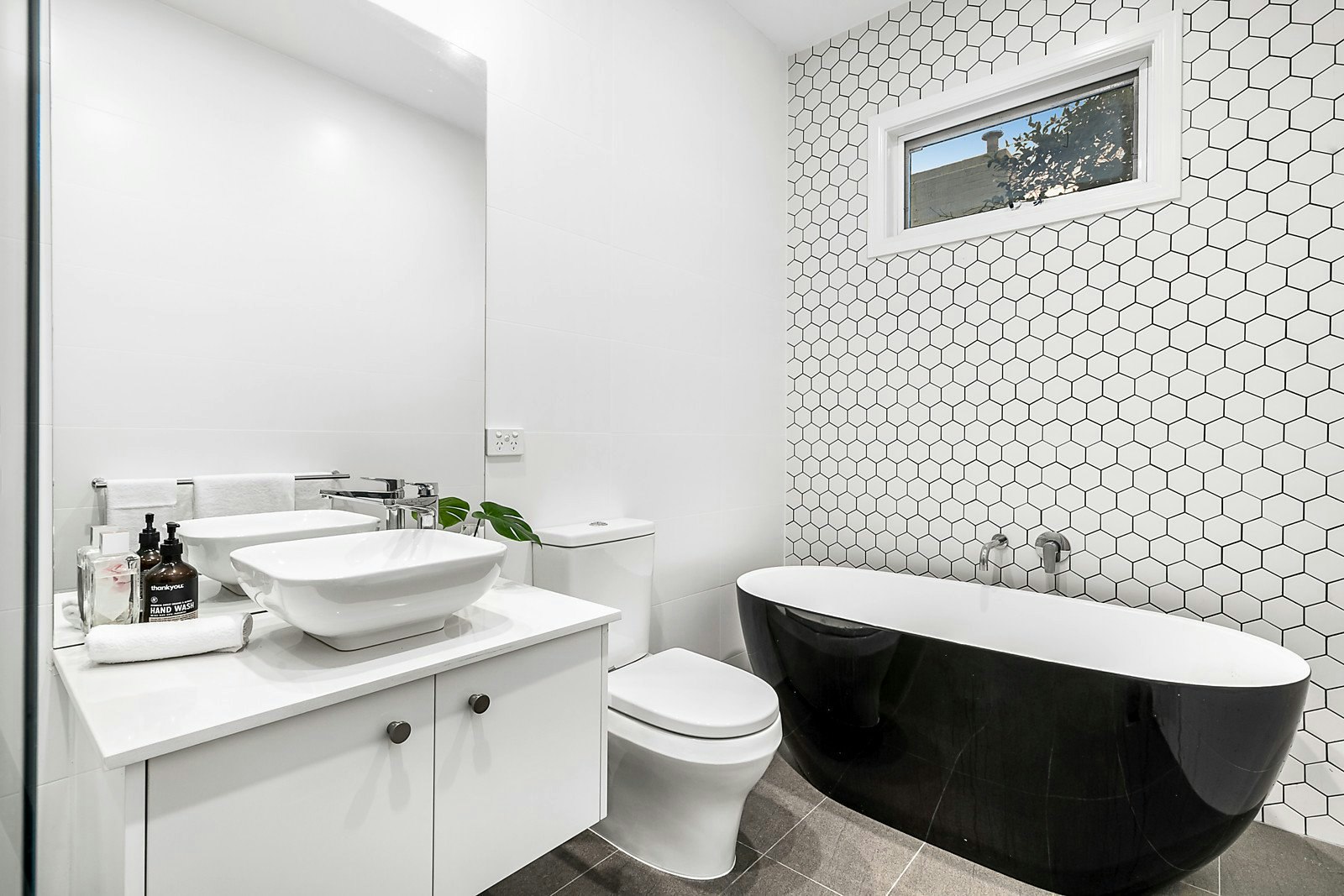 98 Ashburn Grove, Ashburton, VIC