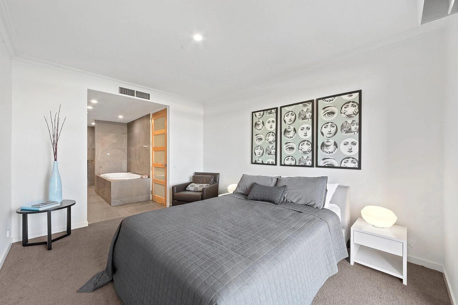 102/88 Beach Street, Port Melbourne, VIC
