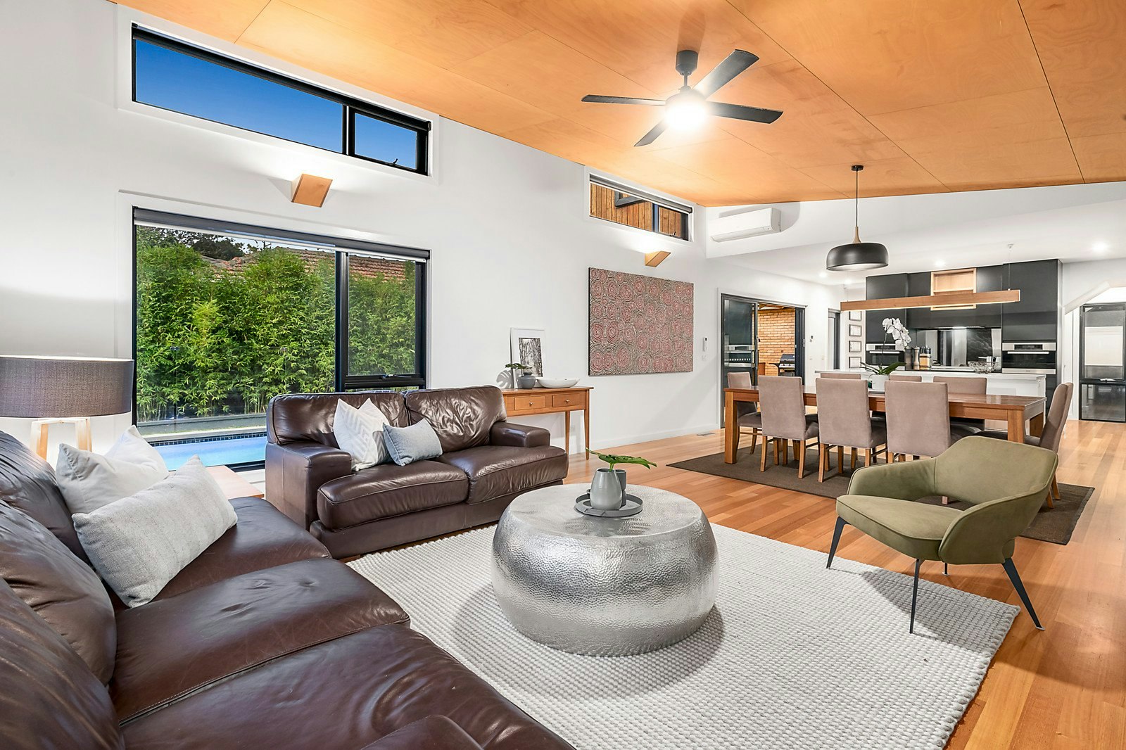 98 Ashburn Grove, Ashburton, VIC