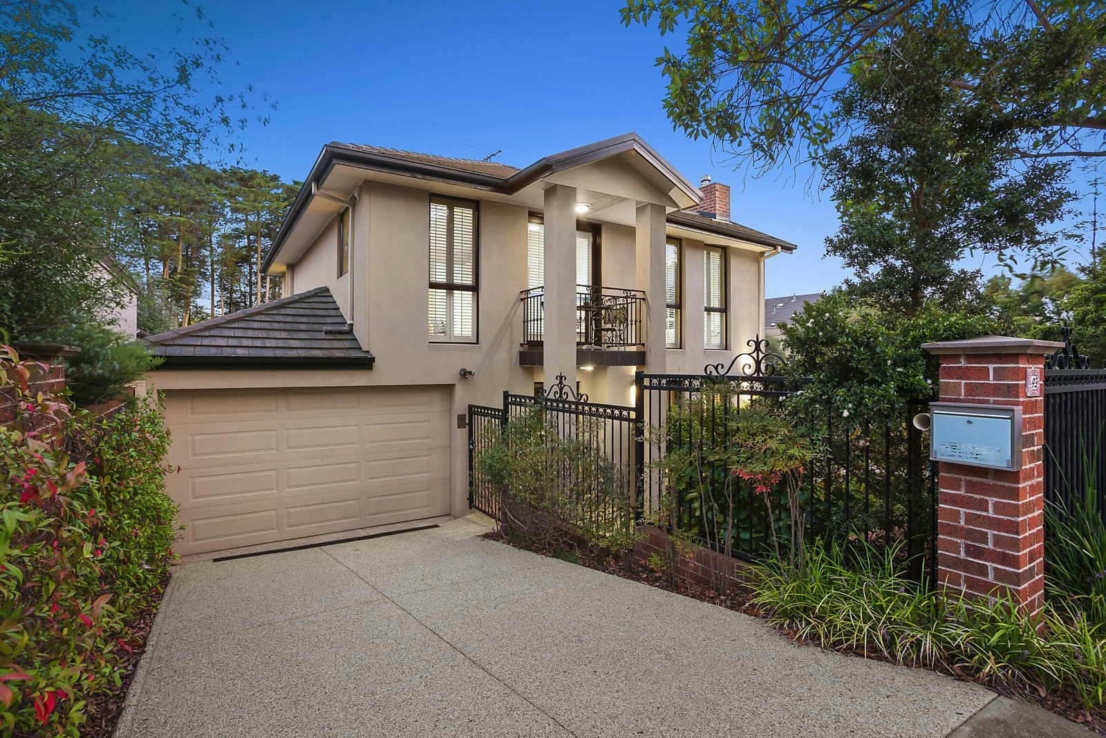 93 Essex Road, Surrey Hills, VIC