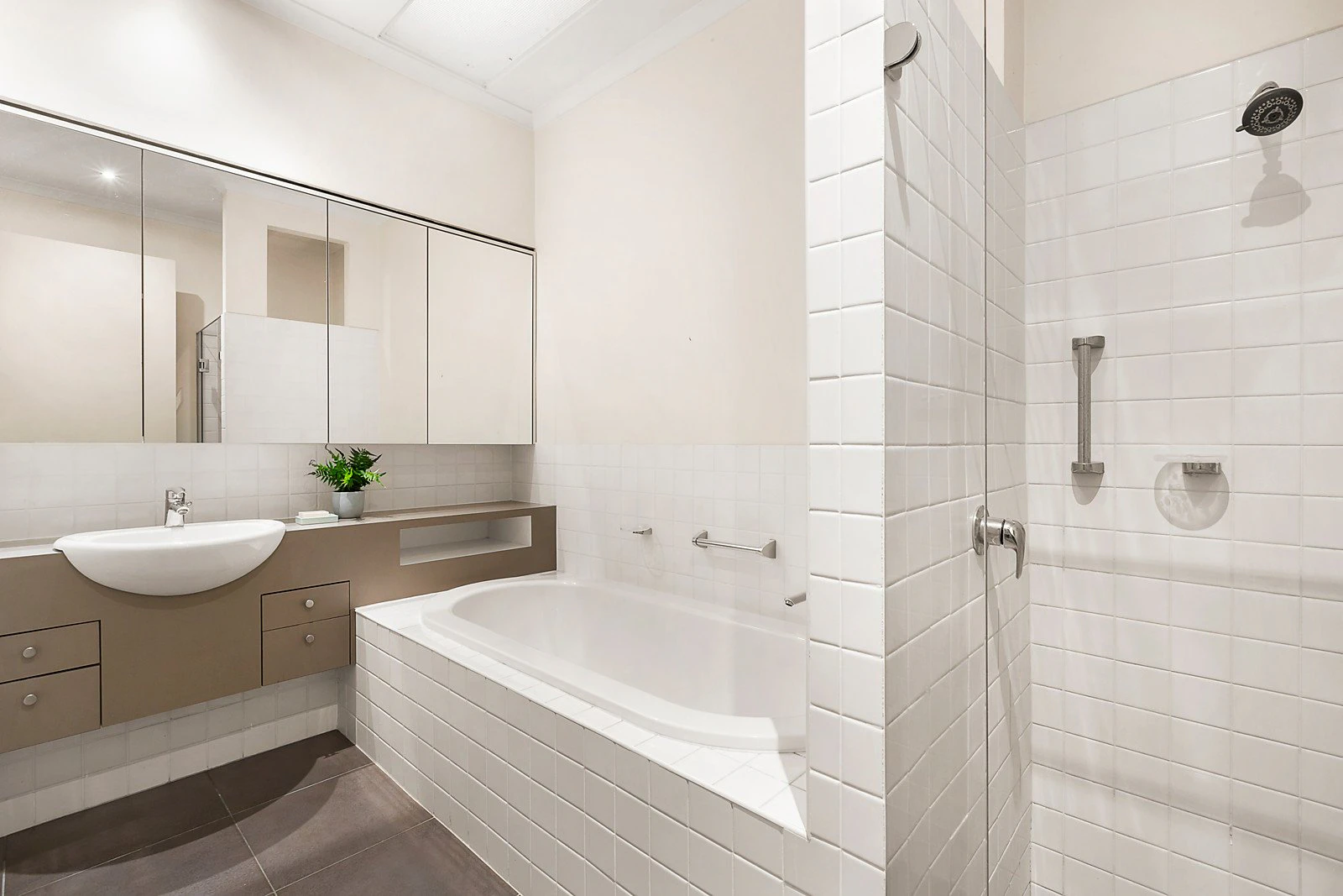 9 St Anthony's Place, Kew, VIC