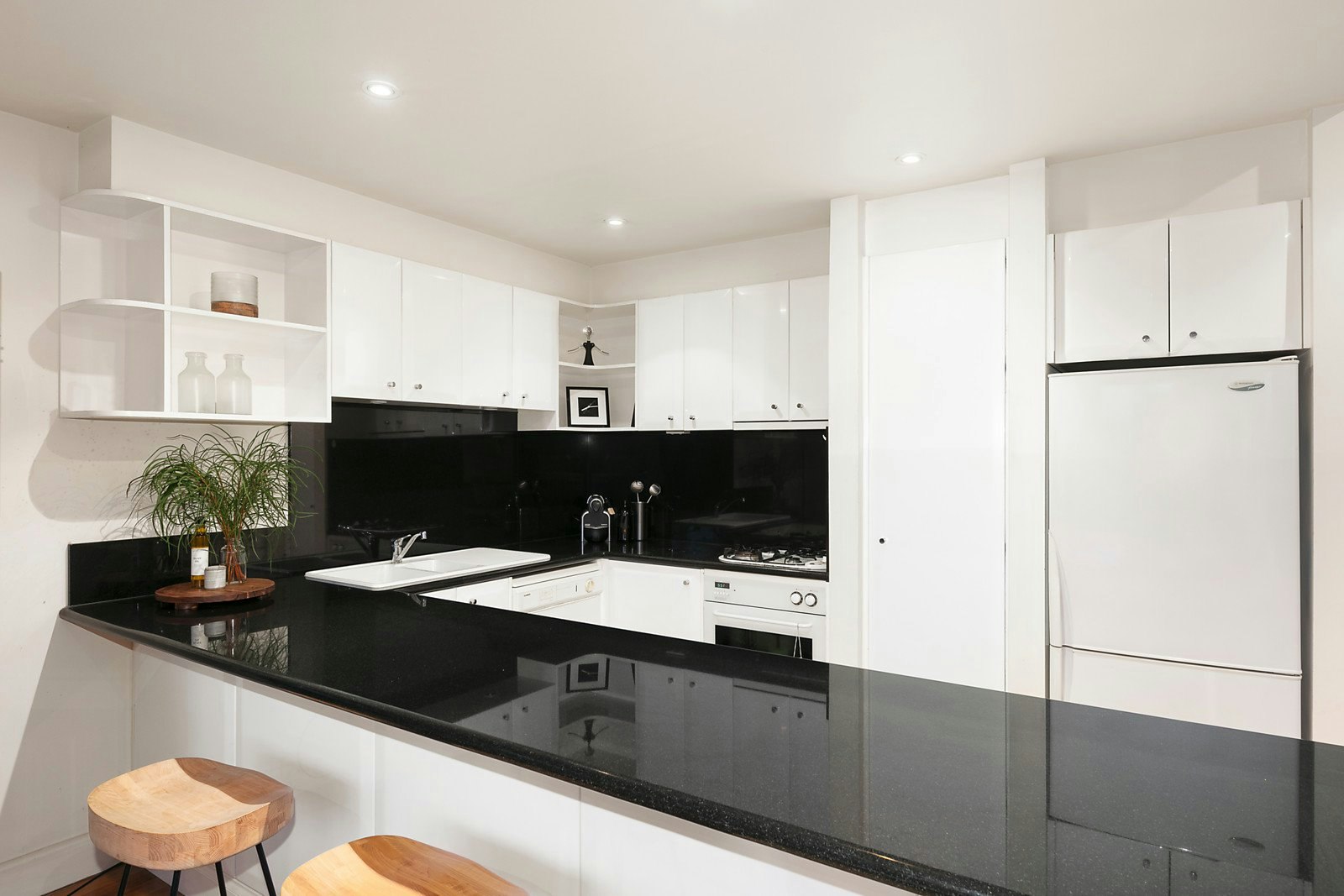 18B Loch Street, St Kilda West, VIC