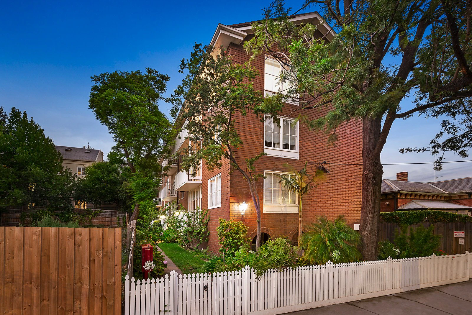 5/70 Hawksburn Road, South Yarra, VIC