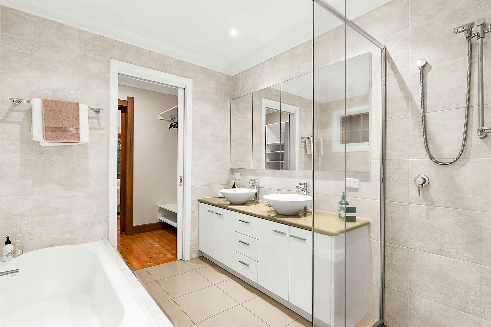 12 Golding Street, Canterbury, VIC