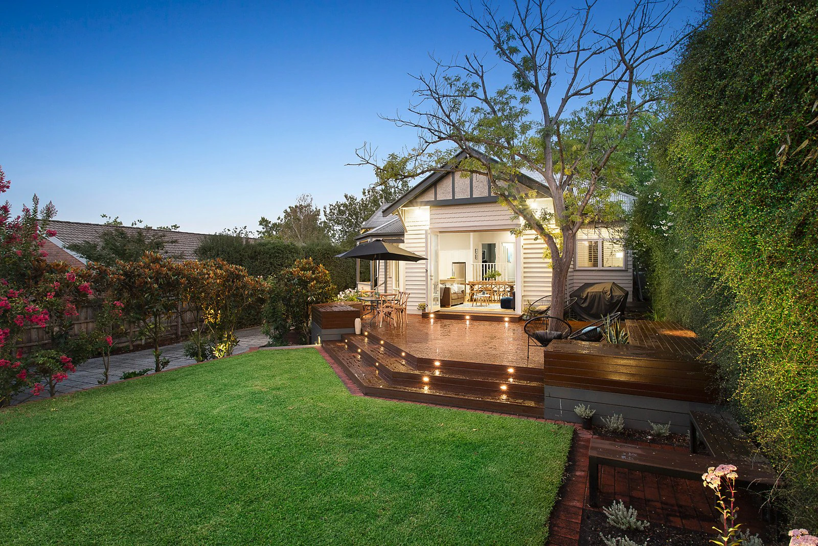 6 Durham Road, Surrey Hills, VIC