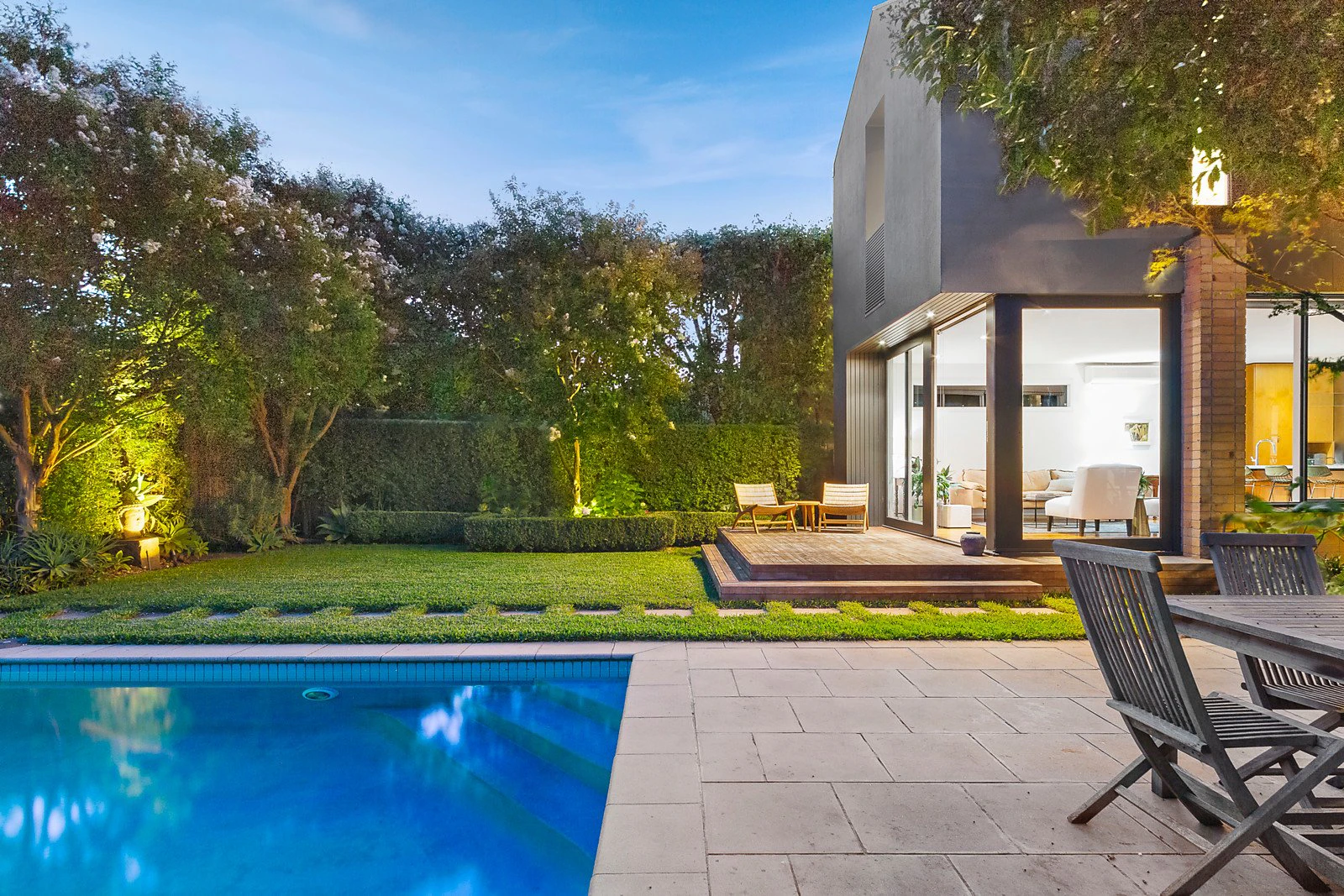 4a Horsburgh Grove, Armadale, VIC