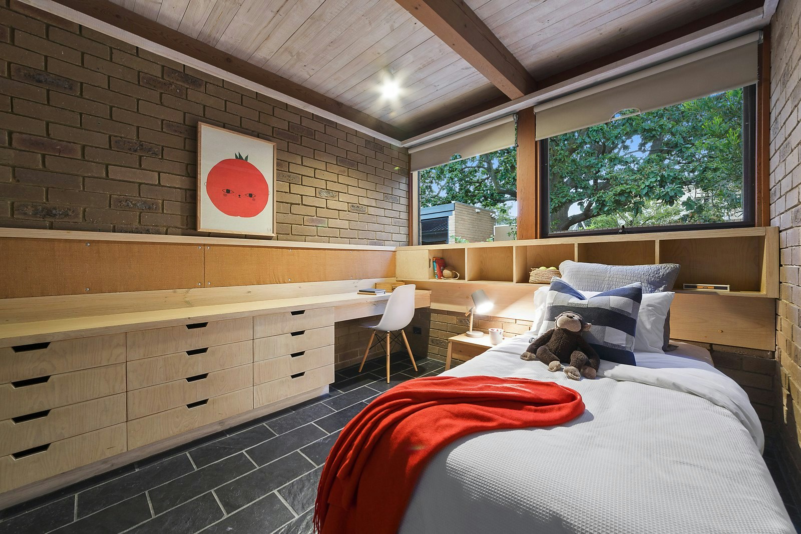 17 Nyora Street, Malvern East, VIC