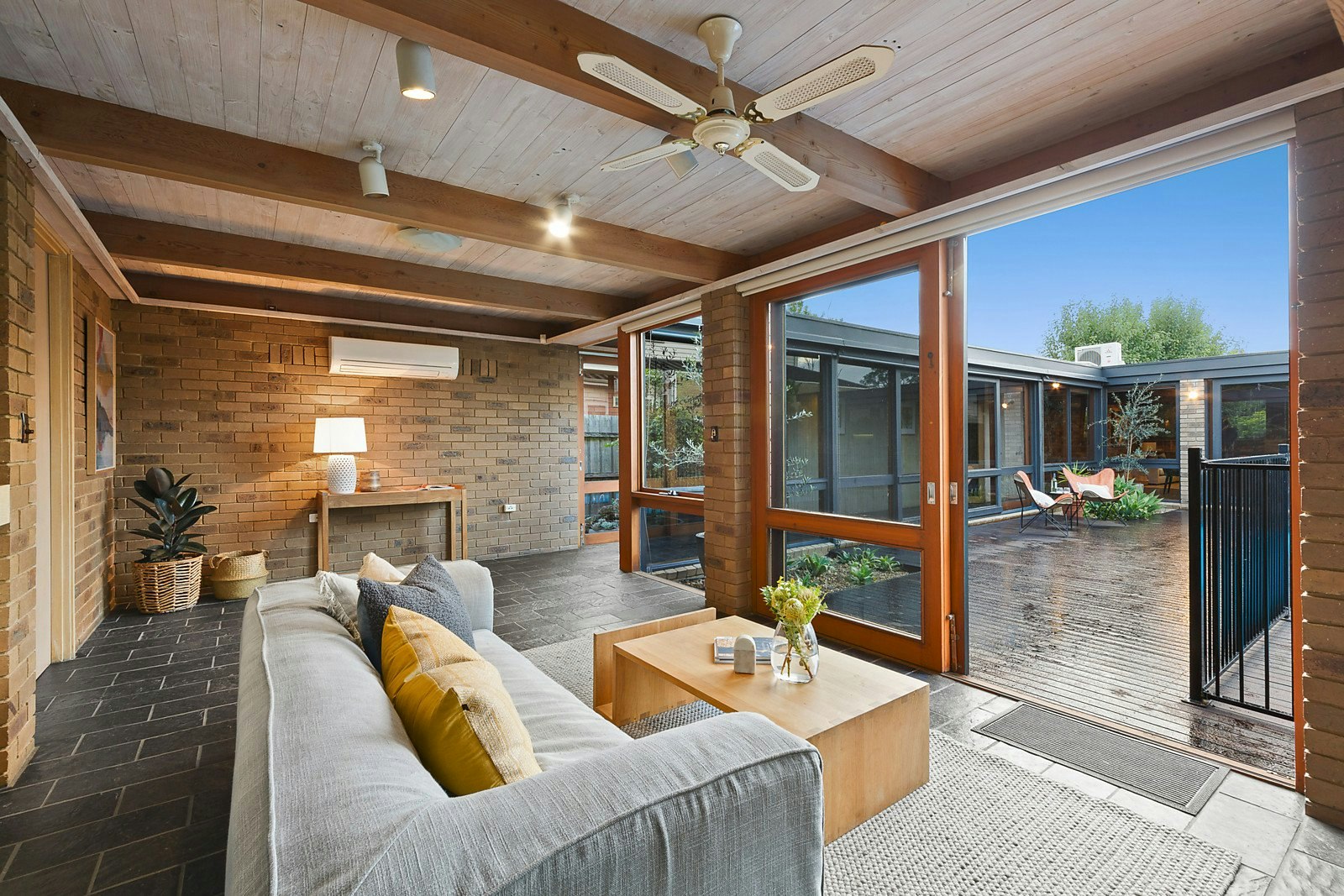 17 Nyora Street, Malvern East, VIC