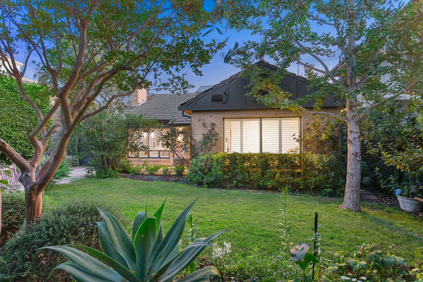 4a Horsburgh Grove, Armadale, VIC