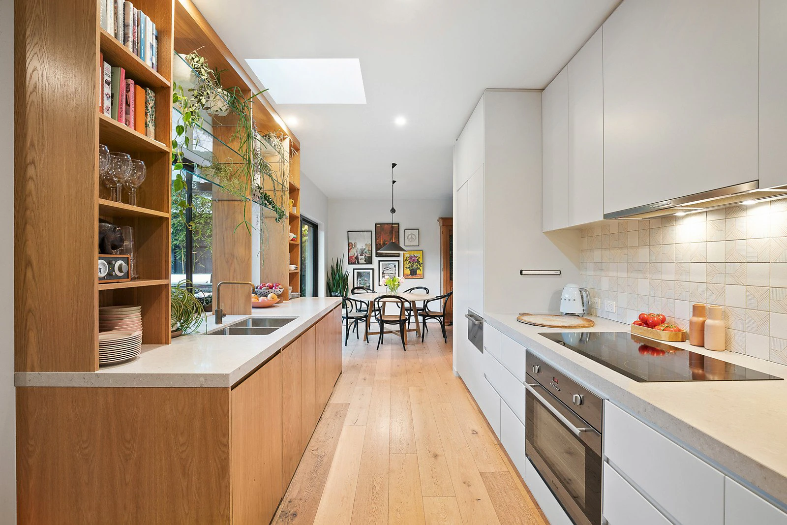 2 Leonie Court, Brighton, VIC
