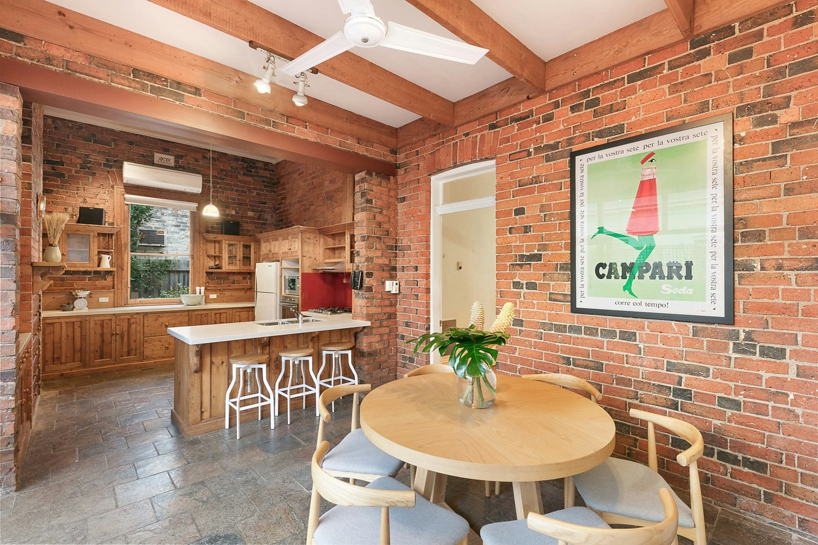 16 Kambrook Road, Caulfield North, VIC