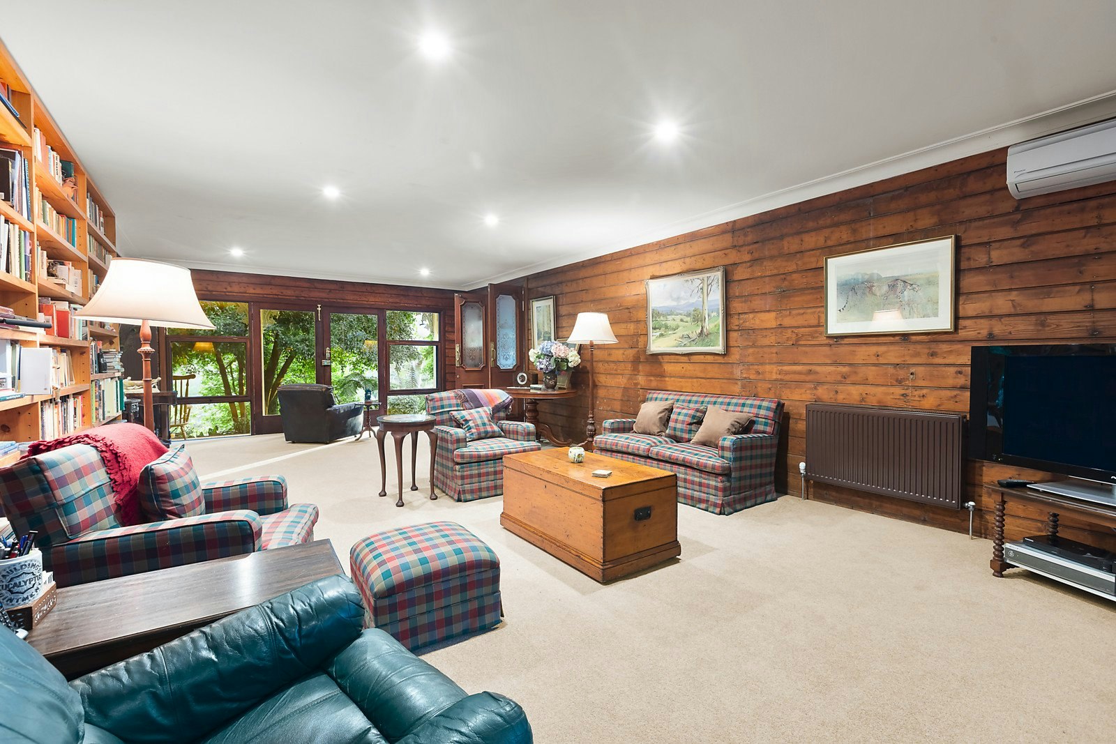 8-9 River Retreat, Kew, VIC