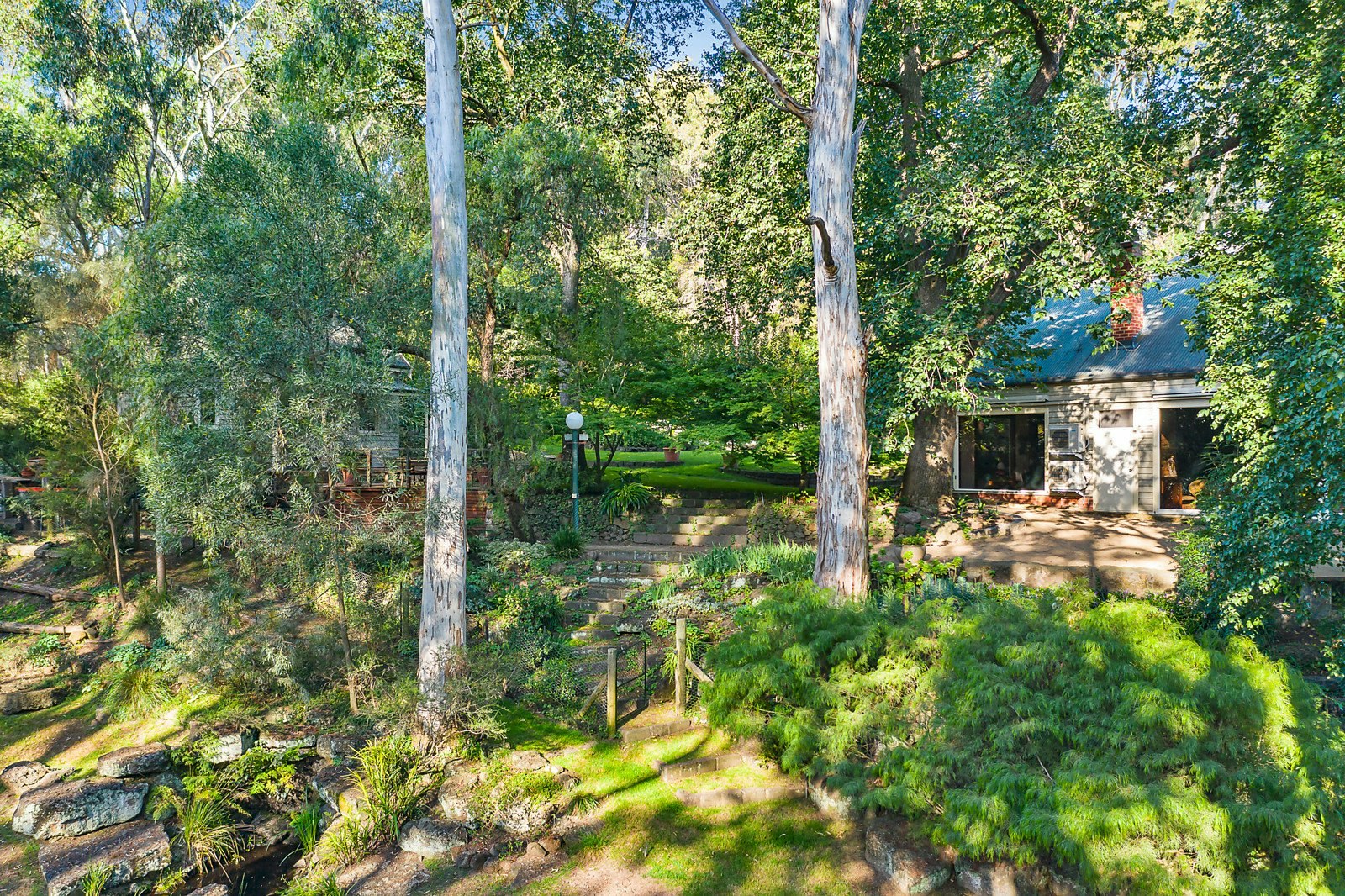 8-9 River Retreat, Kew, VIC