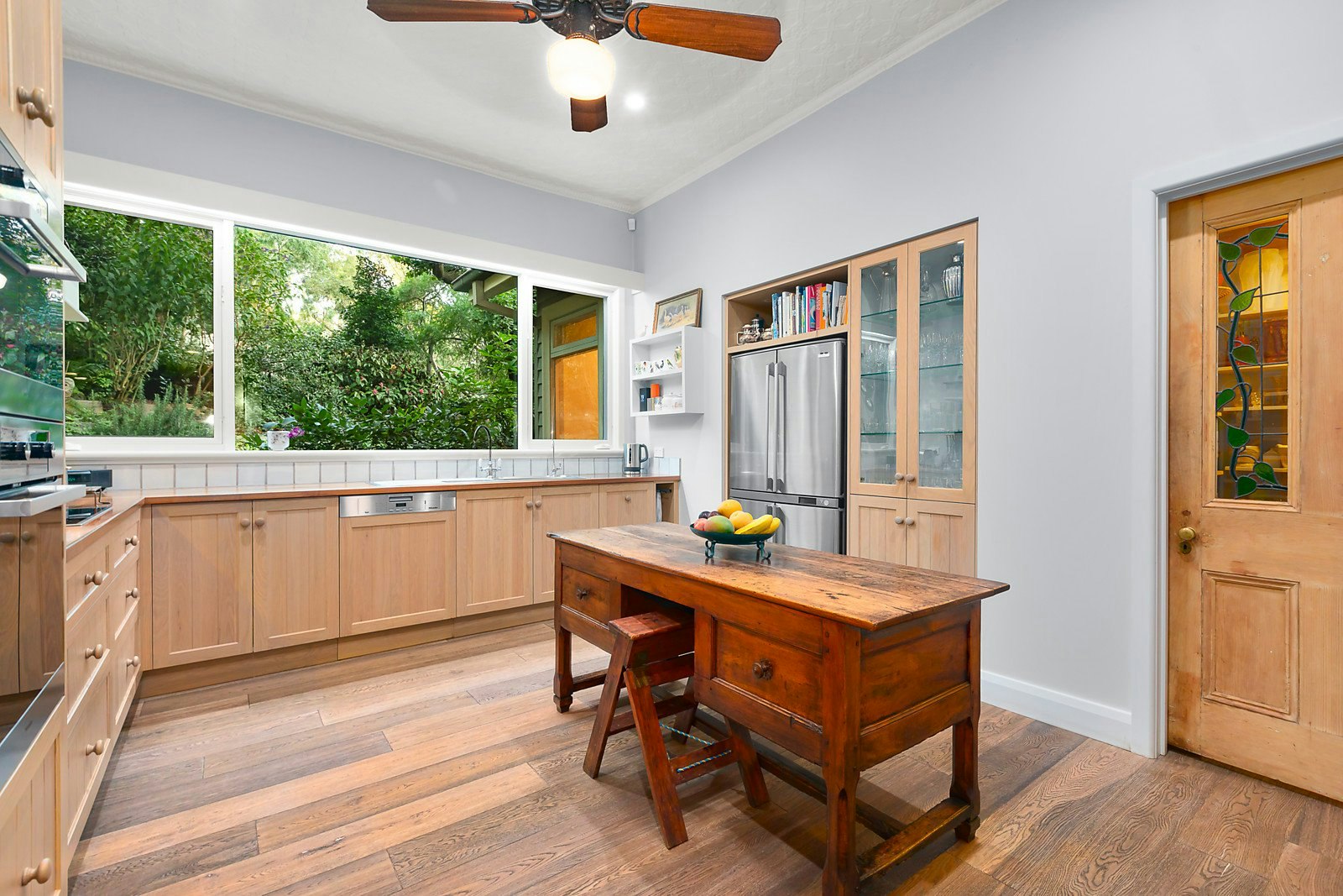 8-9 River Retreat, Kew, VIC