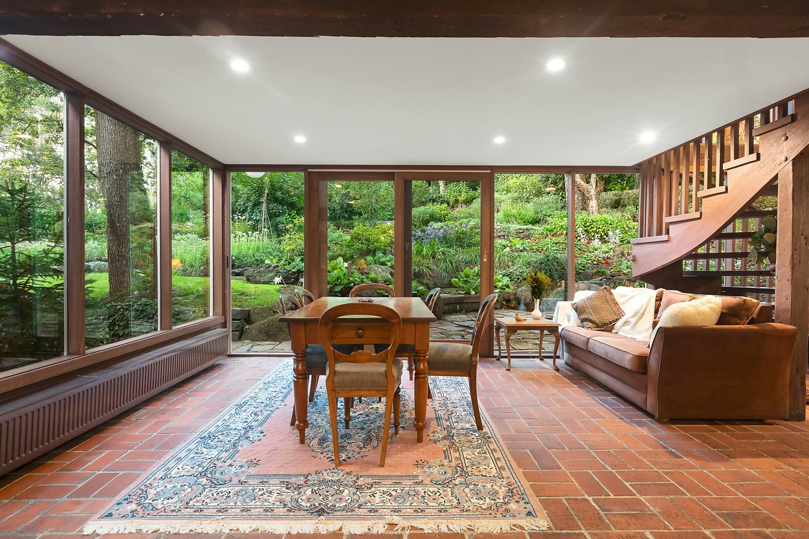 8-9 River Retreat, Kew, VIC