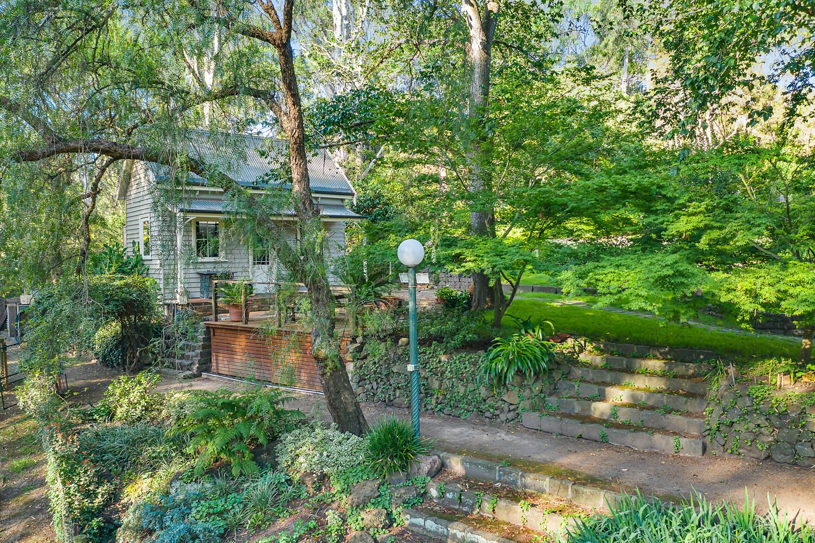 8-9 River Retreat, Kew, VIC