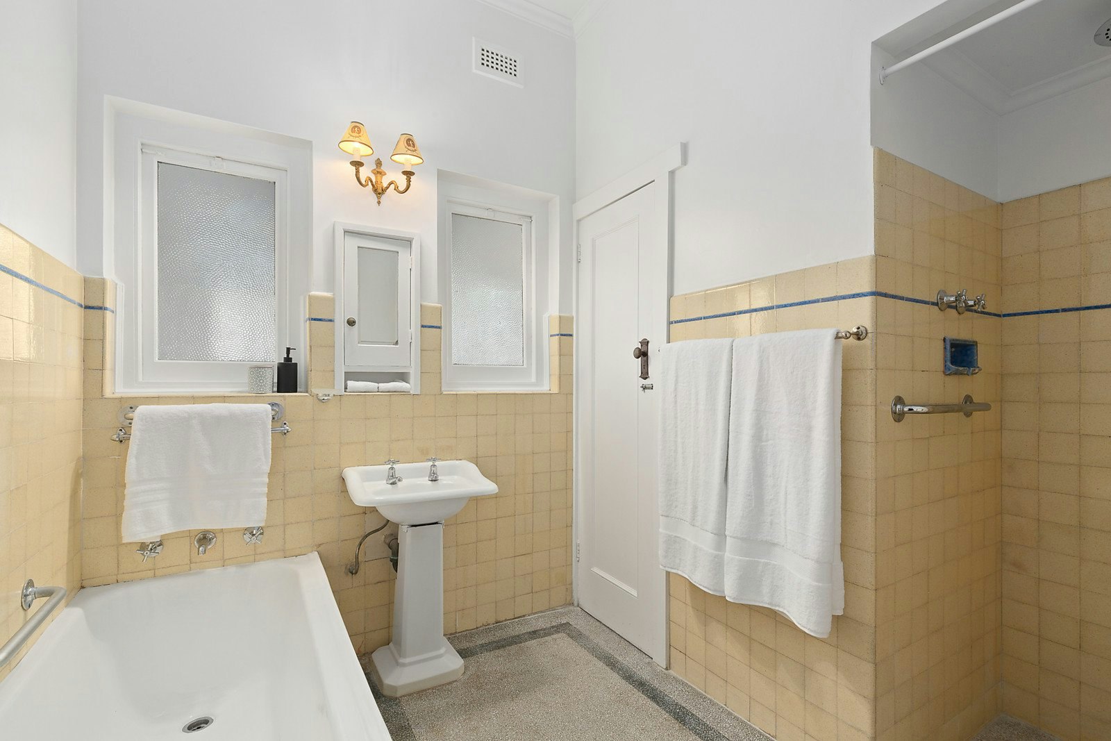 26 Maysia Street, Canterbury, VIC