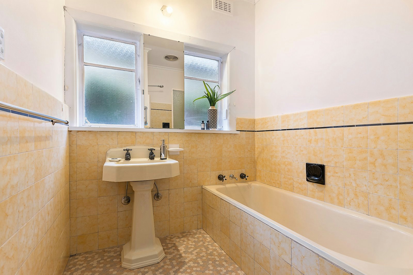 26 Montana Street, Glen Iris, VIC