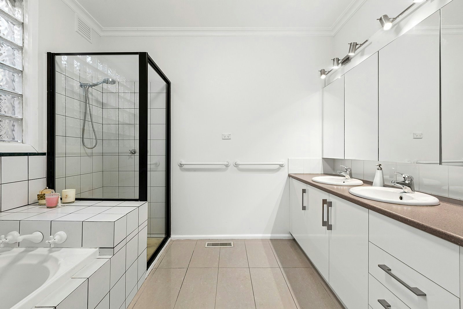 17 Welwyn Avenue, Brighton East, VIC