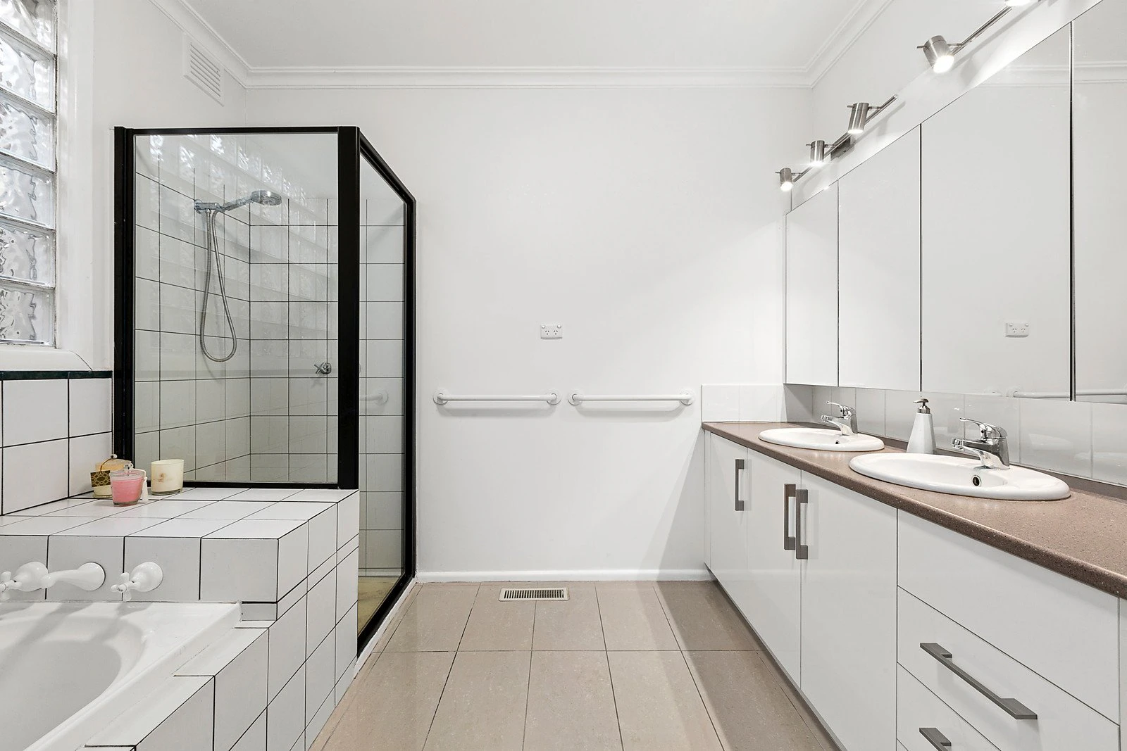17 Welwyn Avenue, Brighton East, VIC