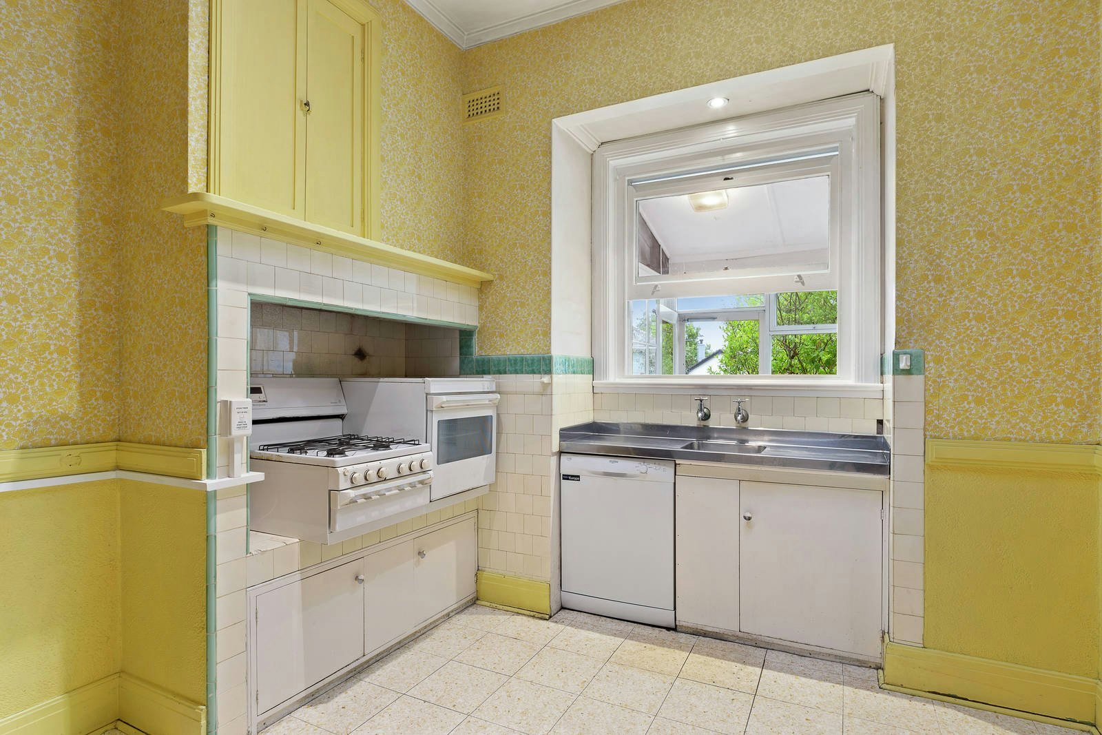 16 Marlborough Avenue, Camberwell, VIC