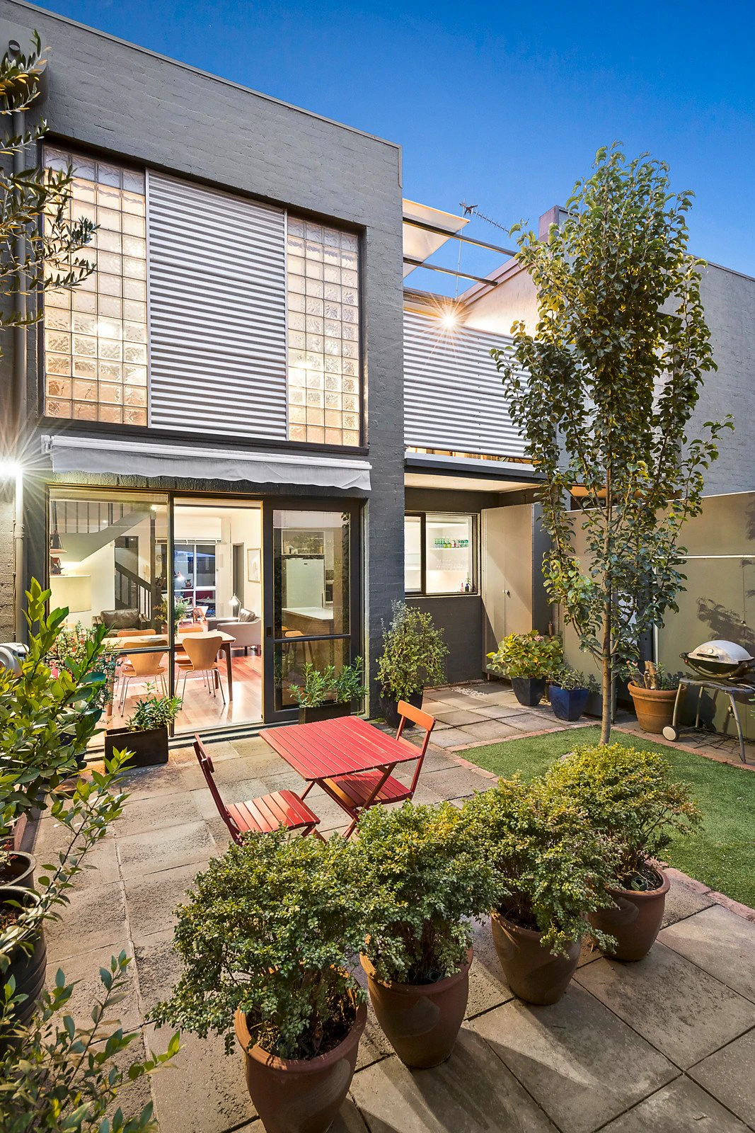 4 Nathan Place, Windsor, VIC