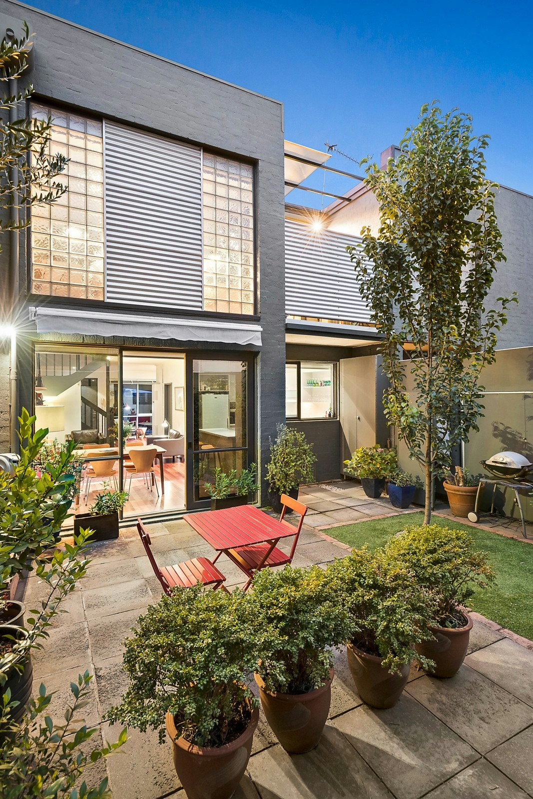 4 Nathan Place, Windsor, VIC