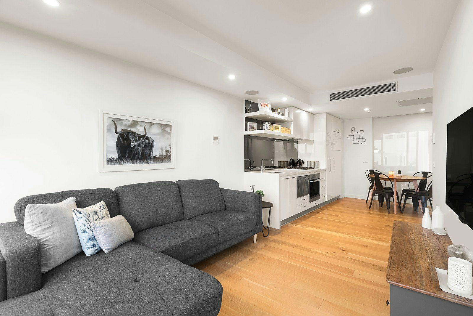 1001/338 Kings Way, South Melbourne, VIC