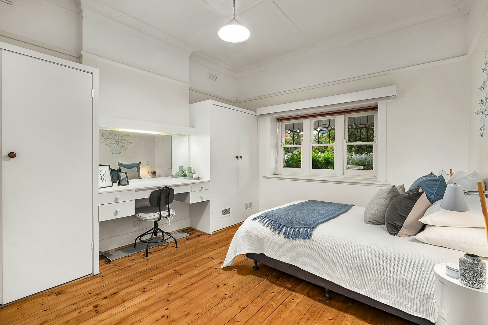 9 Cairnes Grove, Bentleigh, VIC