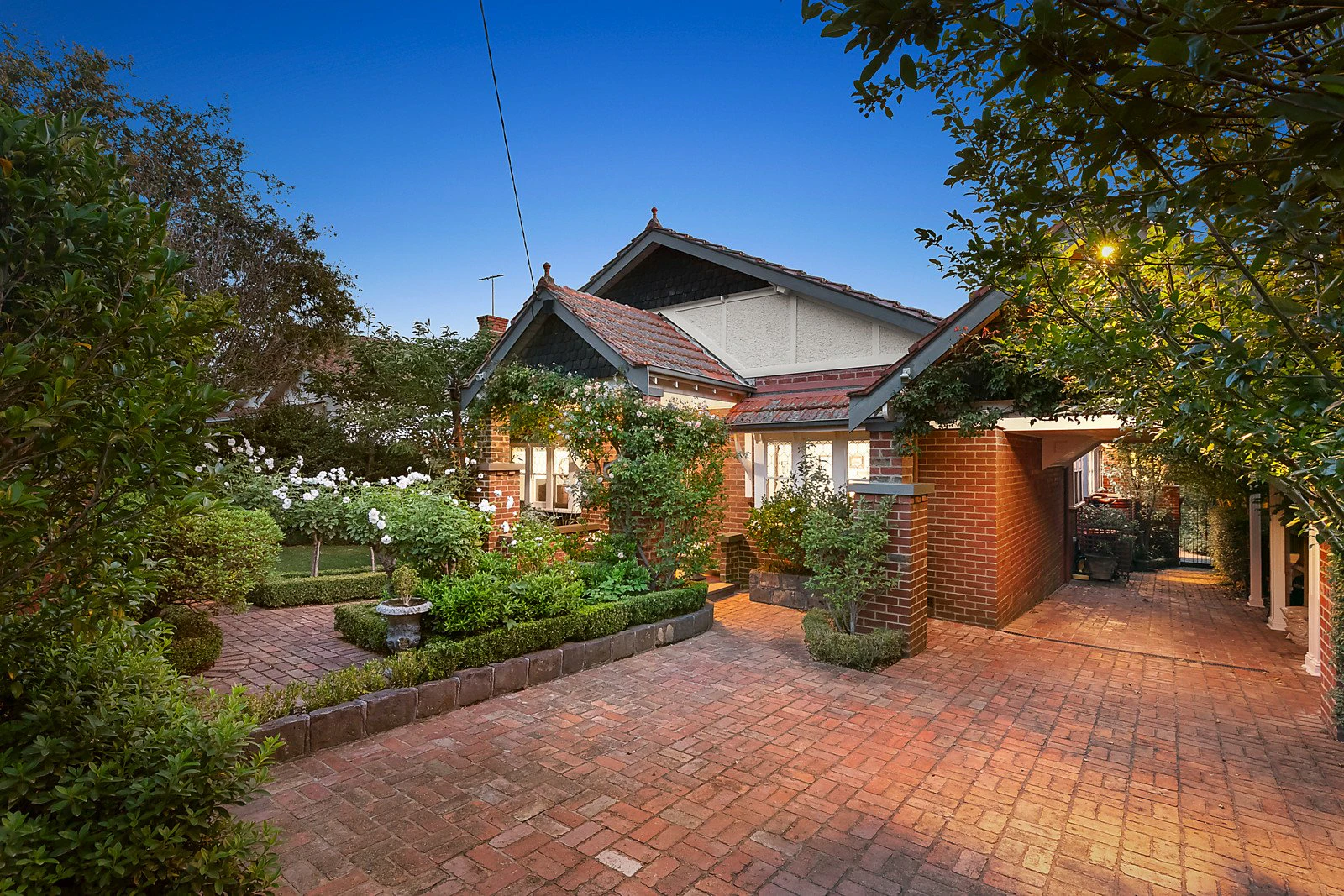 16 Howitt Street, Glen Iris, VIC