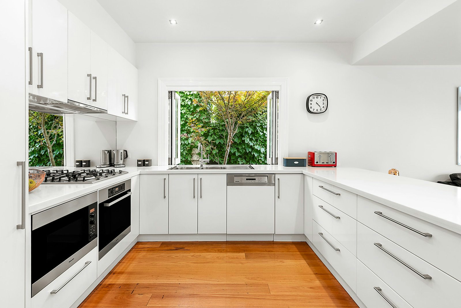 122 Page Street, Albert Park, VIC