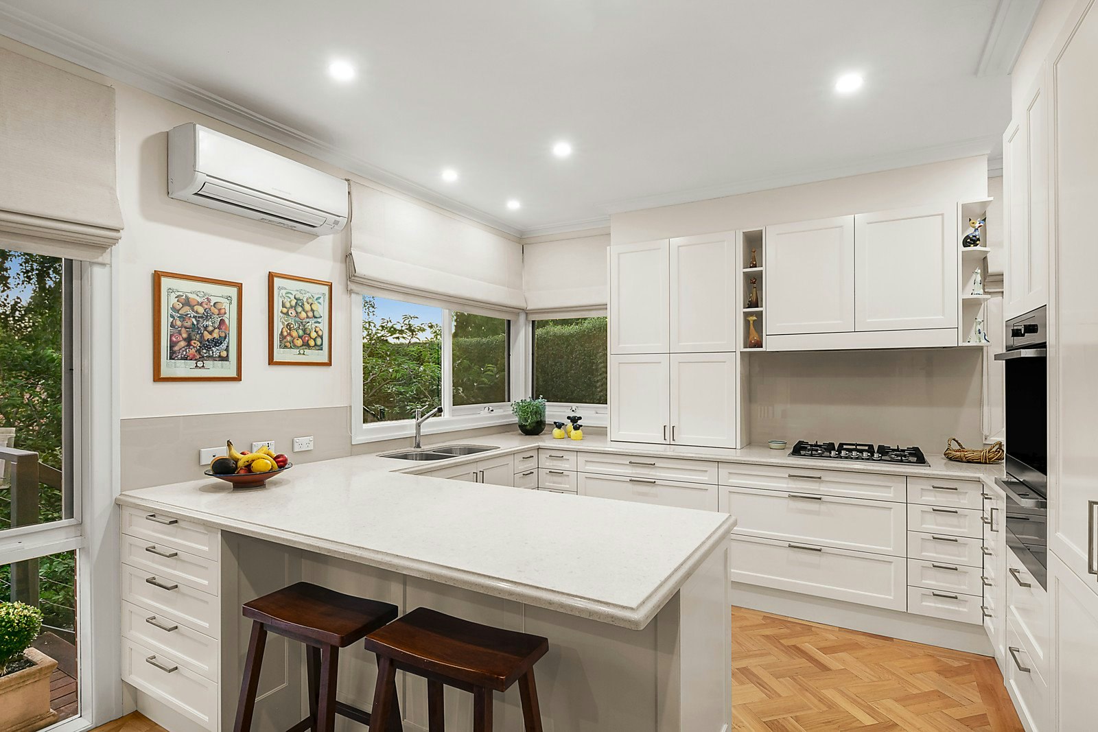 16 Howitt Street, Glen Iris, VIC