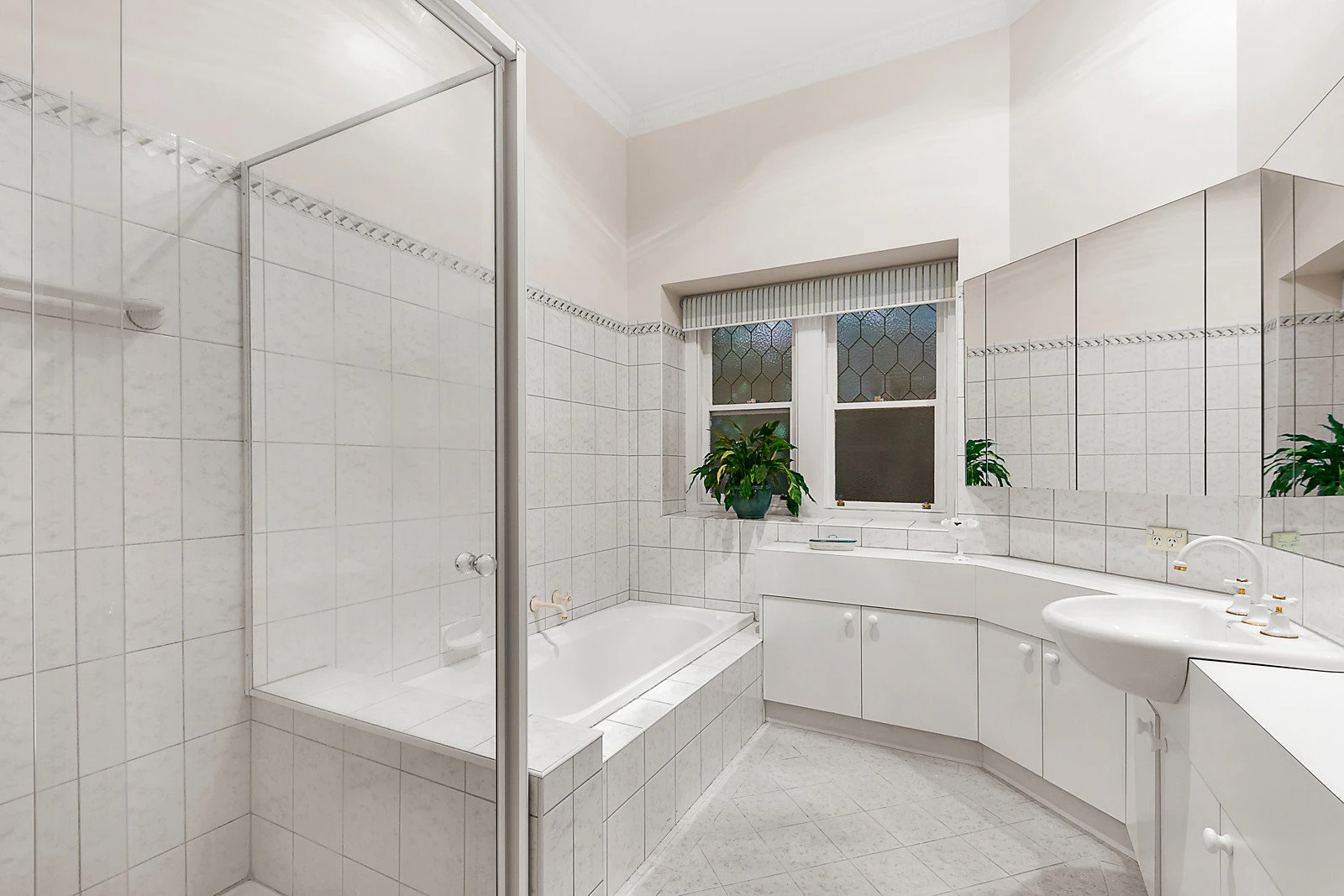 16 Howitt Street, Glen Iris, VIC