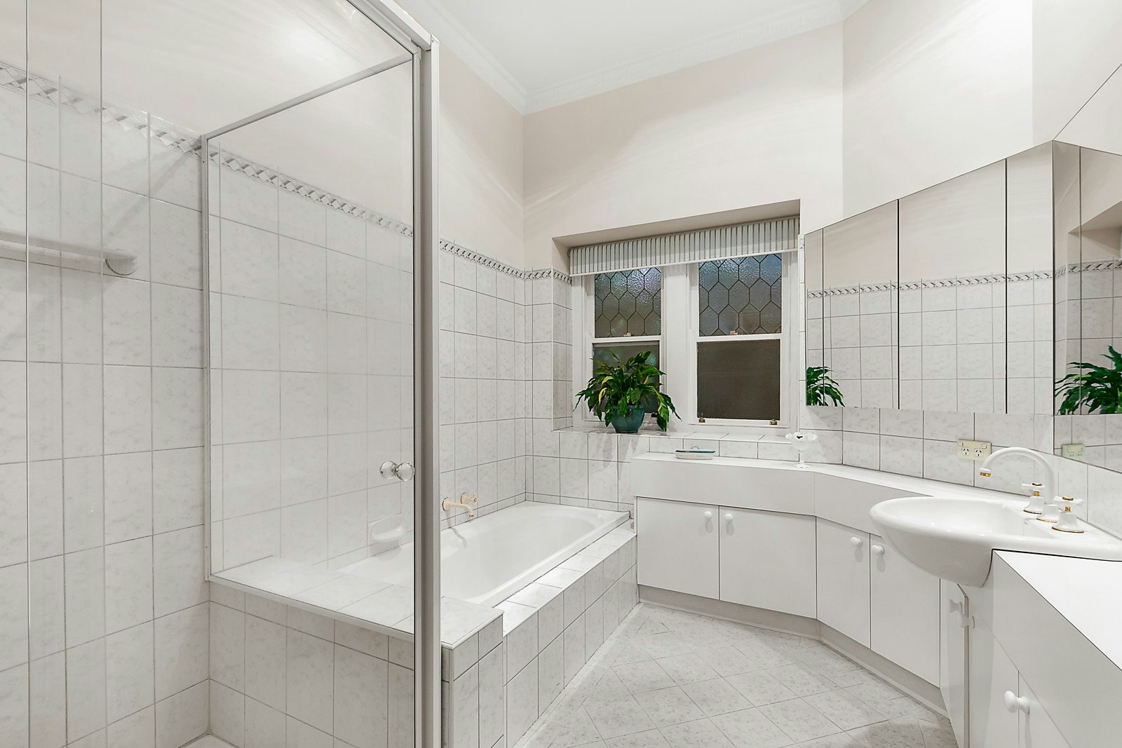 16 Howitt Street, Glen Iris, VIC