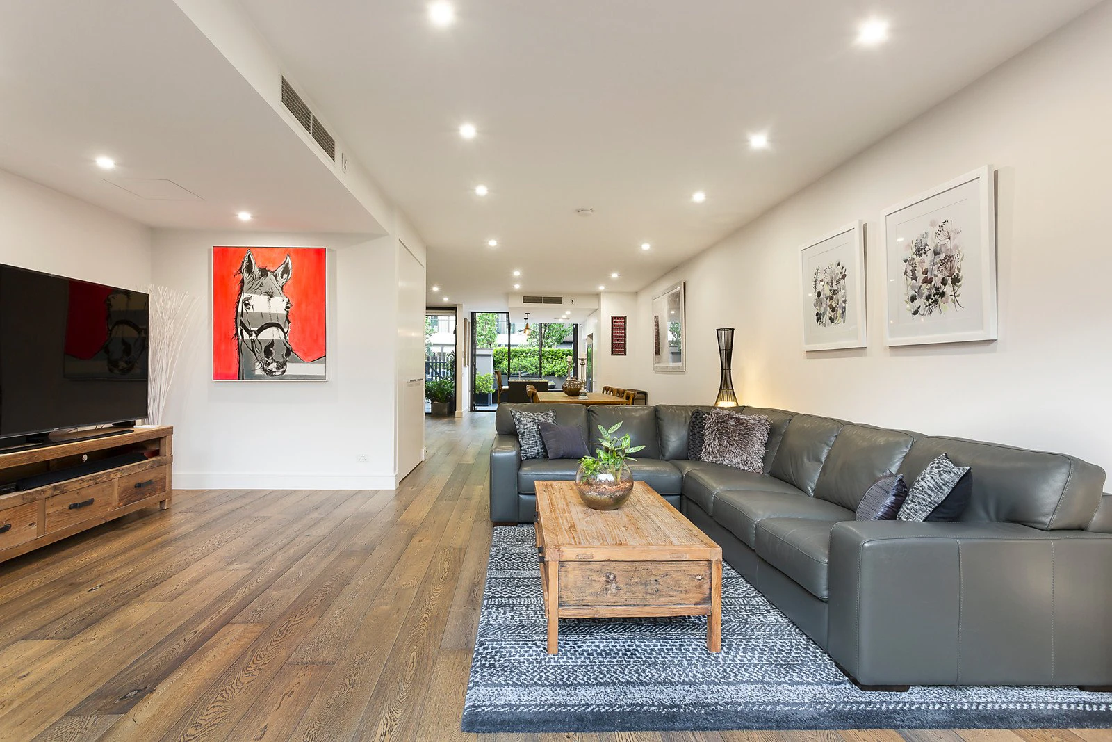 20 Pin Oak Court, Canterbury, VIC