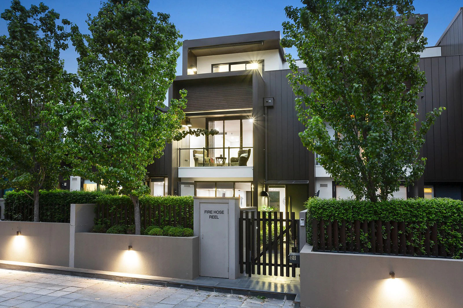 20 Pin Oak Court, Canterbury, VIC