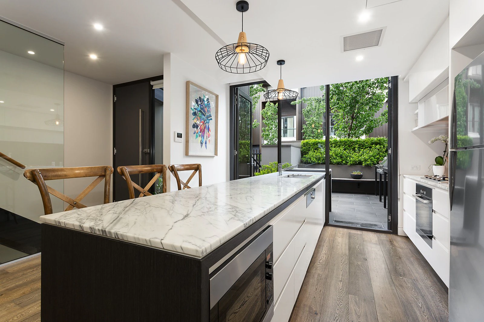 20 Pin Oak Court, Canterbury, VIC
