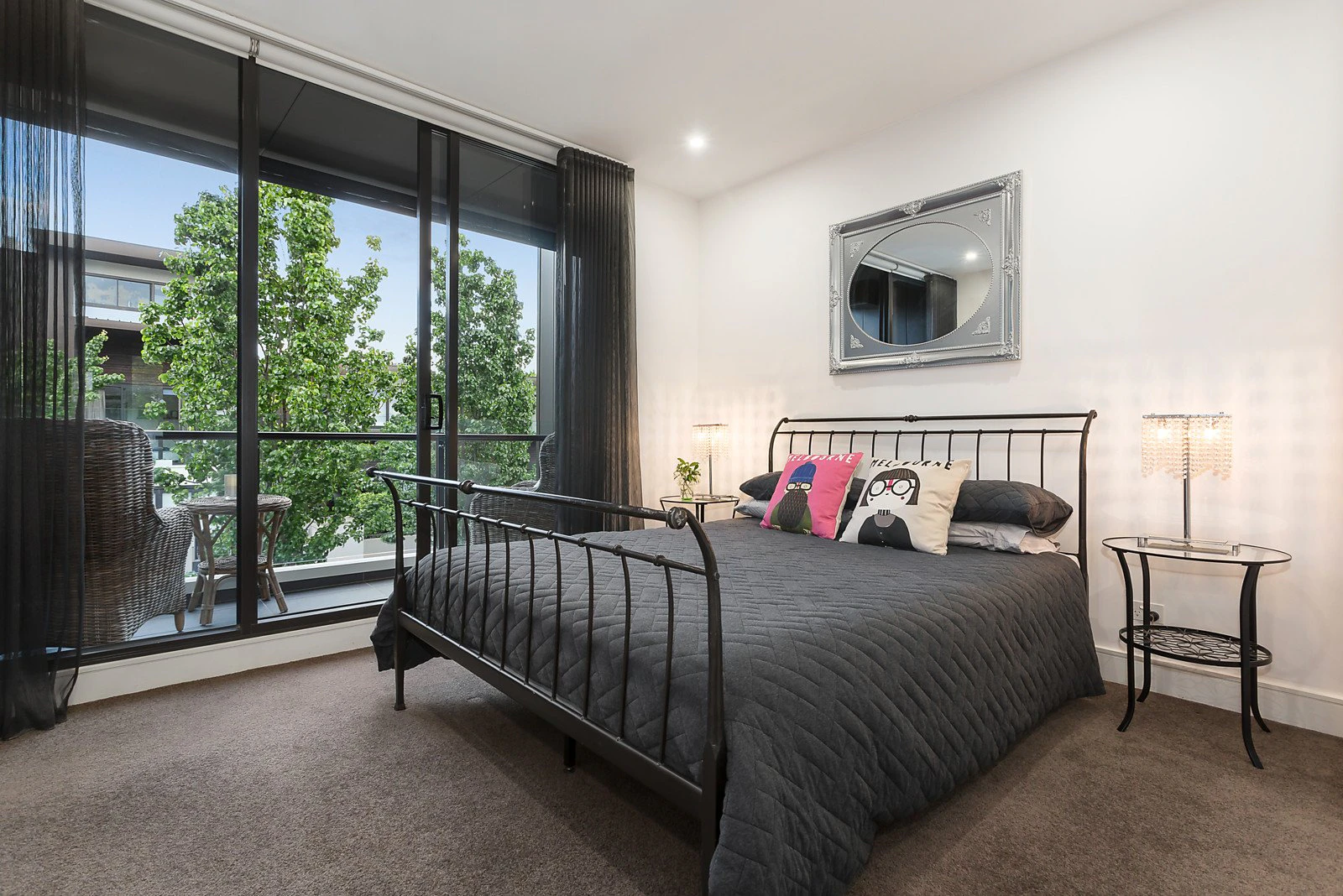 20 Pin Oak Court, Canterbury, VIC