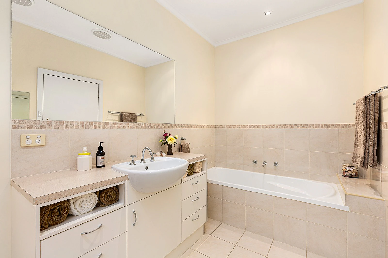 46 Teddington Road, Hampton, VIC