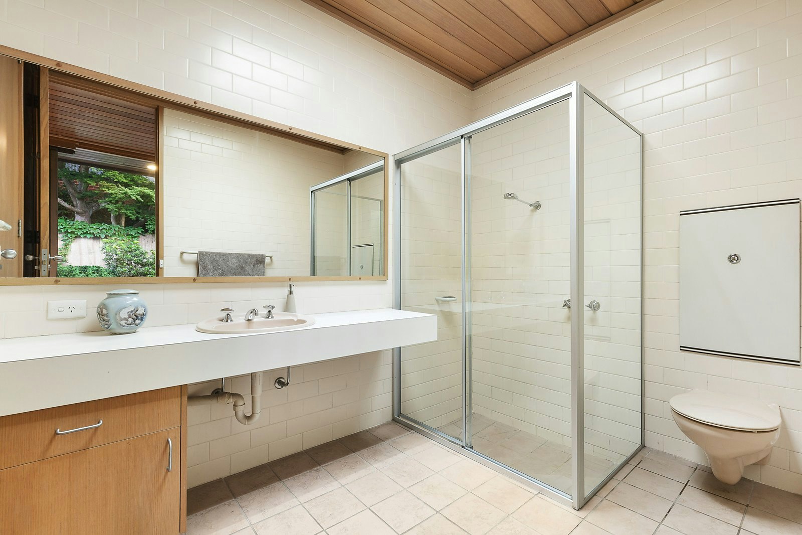 4 Balmoral Avenue, Kew, VIC