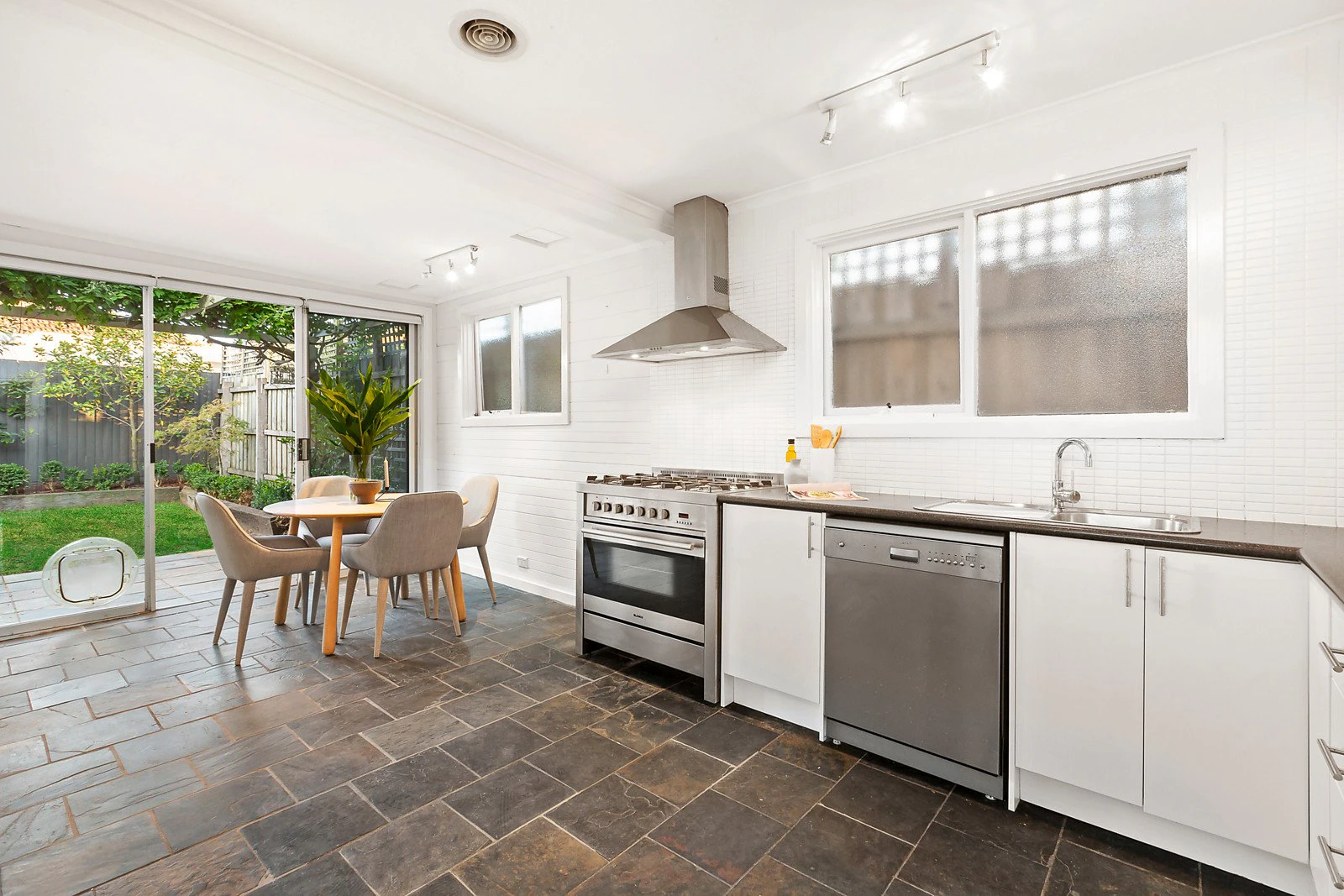 35 Mackay Street, Prahran, VIC