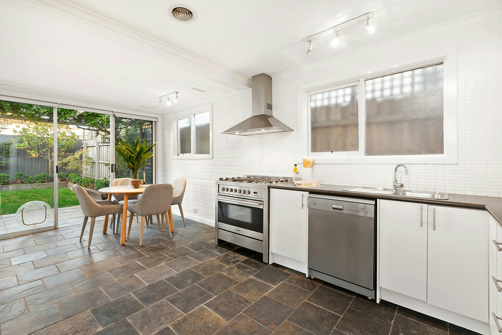 35 Mackay Street, Prahran, VIC