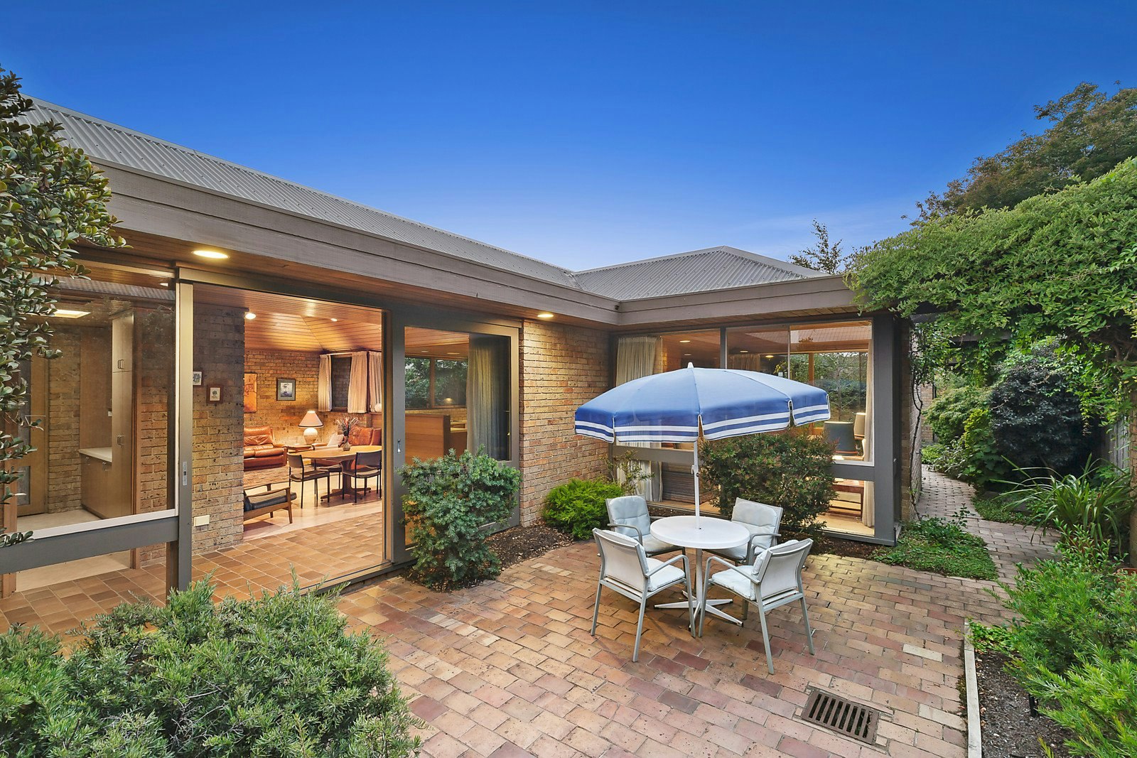 4 Balmoral Avenue, Kew, VIC