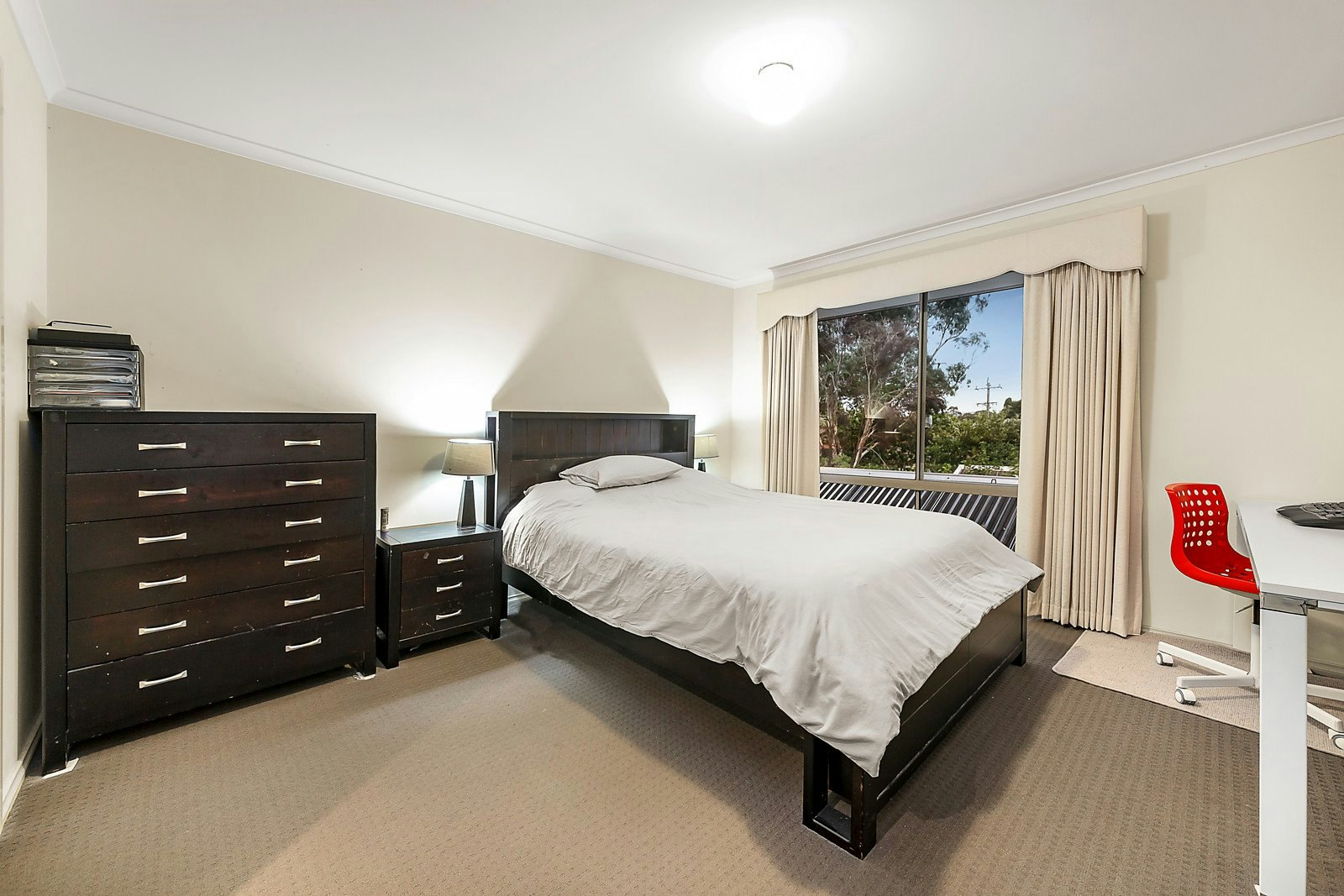 15 Bowen Crescent, Burwood East, VIC