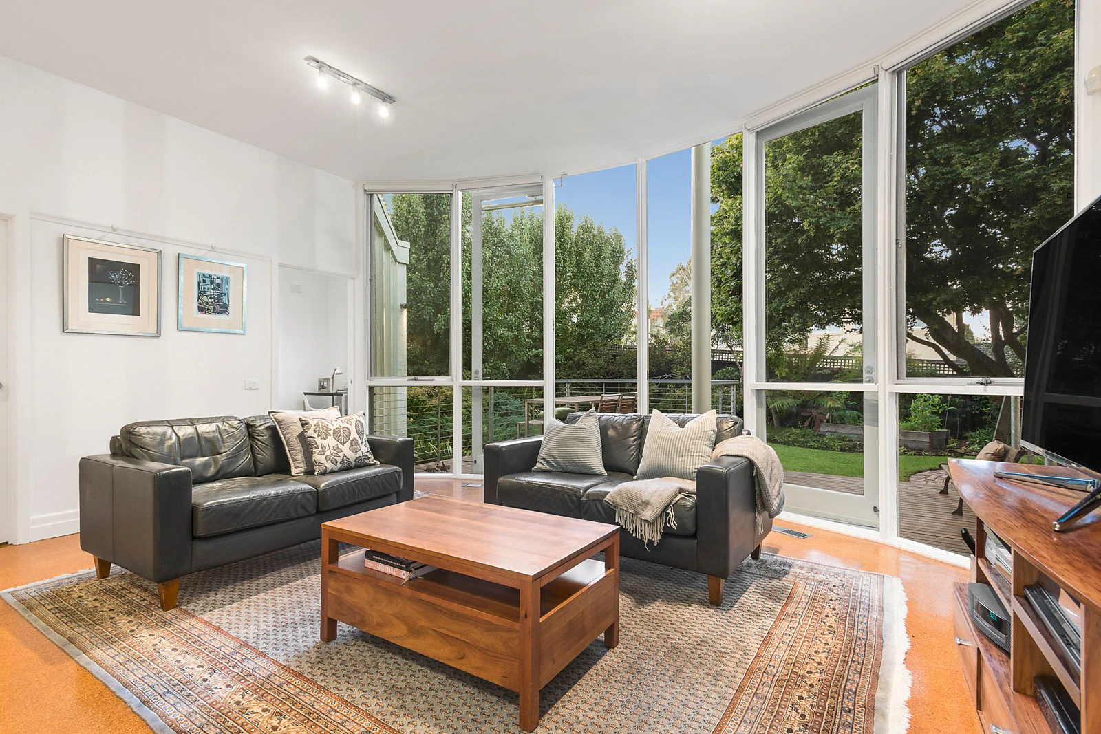 32 Pine Avenue, Camberwell, VIC