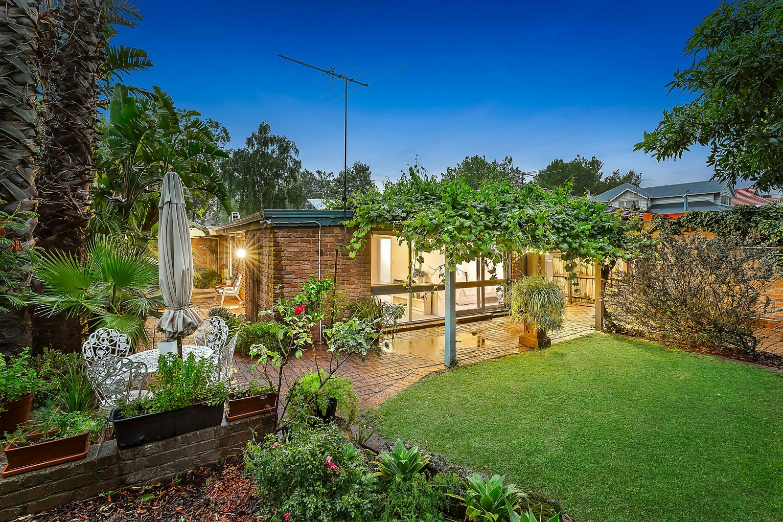 13 Ardrie Road, Malvern East, VIC