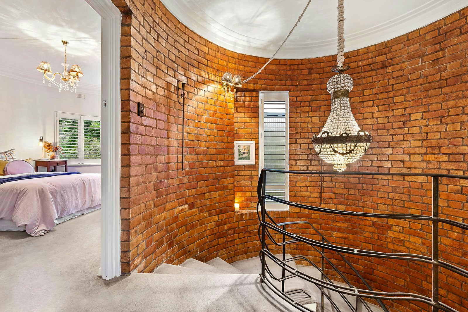 1 Laurencia Court, Mont Albert, VIC